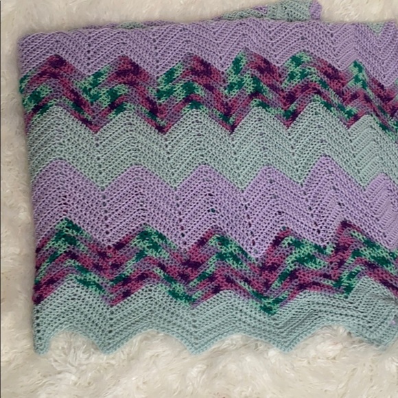 Chevron Pattern Handmade Knit Blanket Purple - Picture 2 of 3